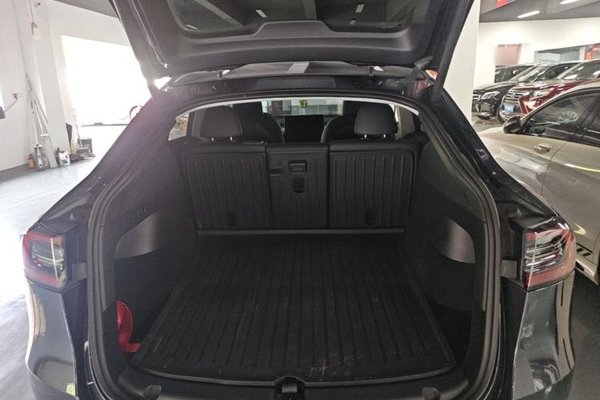 Tesla Model Y 2023, 2900 км, за 32220 USD - фото 22