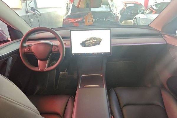 Tesla Model Y 2023, 61800 км, за 25855 USD - фото 12