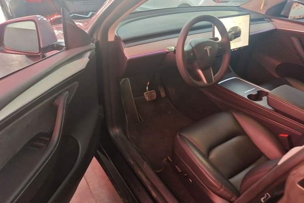 Tesla Model Y 2023, 61800 км, за 25855 USD - фото 18