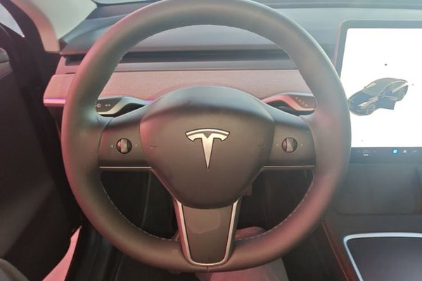 Tesla Model Y 2023, 61800 км, за 25855 USD - фото 13