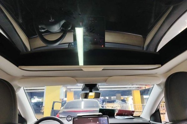 Tesla Model Y 2023, 41500 км, за 29559 USD - фото 11