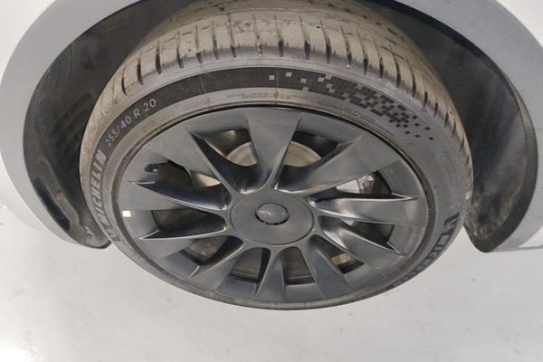 Tesla Model Y 2023, 41500 км, за 29559 USD - фото 20