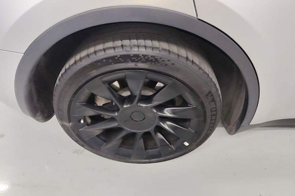 Tesla Model Y 2023, 41500 км, за 29559 USD - фото 22