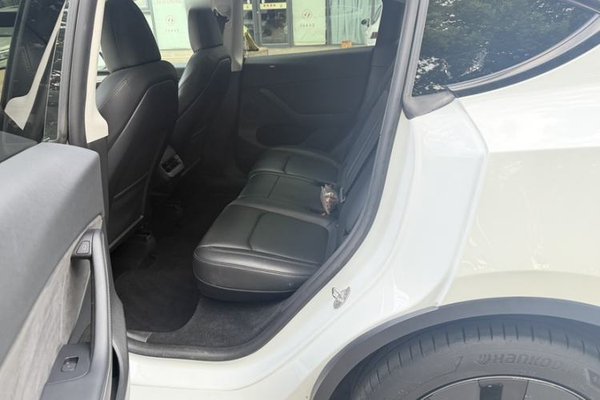 Tesla Model Y 2023, 48900 км, за 30063 USD - фото 14