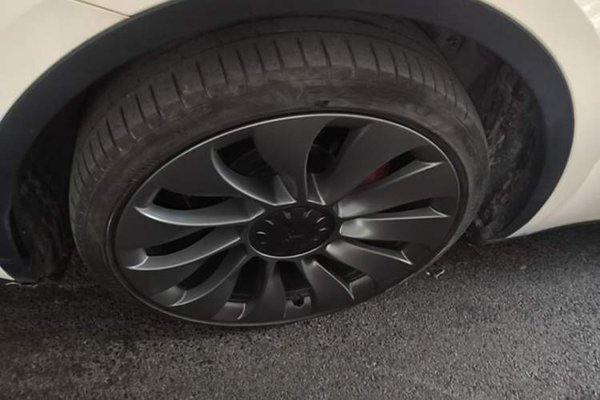 Tesla Model Y 2023, 59500 км, за 33111 USD - фото 8