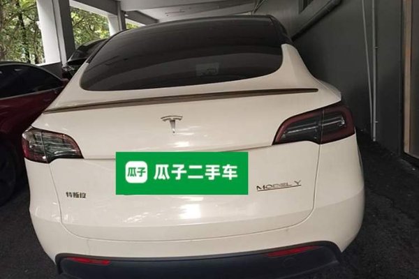 Tesla Model Y 2023, 59500 км, за 33111 USD