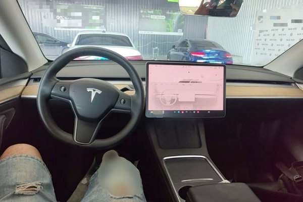 Tesla Model Y 2023, 61200 км, за 25796 USD - фото 8