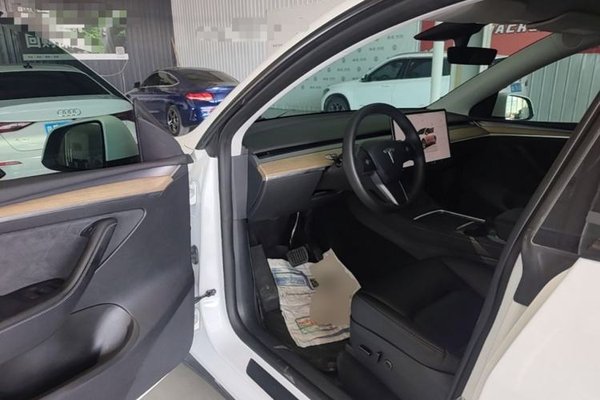 Tesla Model Y 2023, 61200 км, за 25796 USD - фото 14