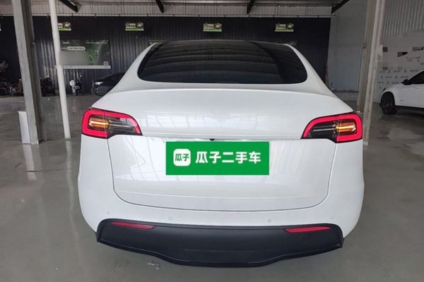 Tesla Model Y 2023, 61200 км, за 25796 USD - фото 1
