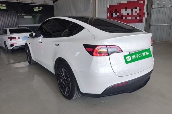 Tesla Model Y 2023, 61200 км, за 25796 USD - фото 26