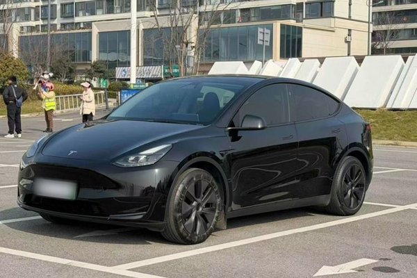 Tesla Model Y 2024, 56700 км, за 27628 USD - фото 16