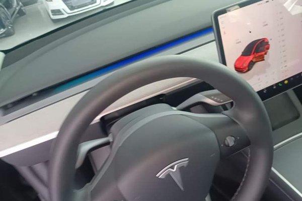 Tesla Model Y 2024, 56700 км, за 27628 USD - фото 21