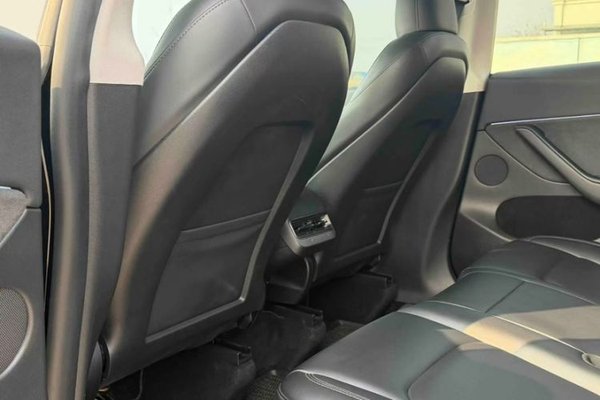 Tesla Model Y 2024, 56700 км, за 27628 USD - фото 29