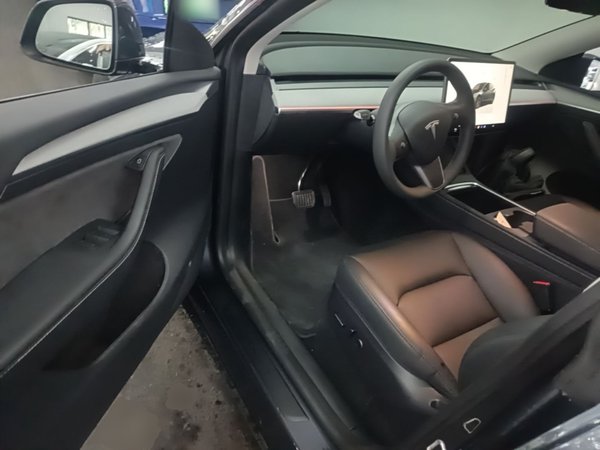 Tesla Model Y 2024, 13600 км, за 35449 USD - фото 19