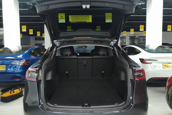 Tesla Model Y 2024, 15100 км, за 30791 USD - фото 27