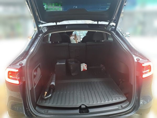 Tesla Model Y 2024, 20500 км, за 28509 USD - фото 16