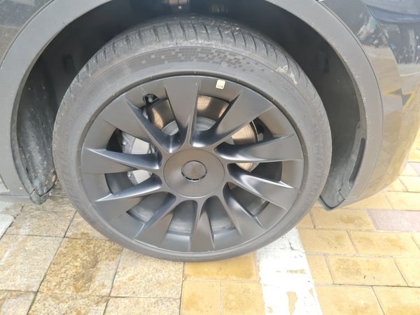 Tesla Model Y 2024, 20500 км, за 28509 USD