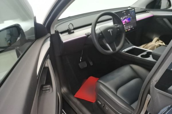 Tesla Model Y 2024, 28200 км, за 30532 USD - фото 19