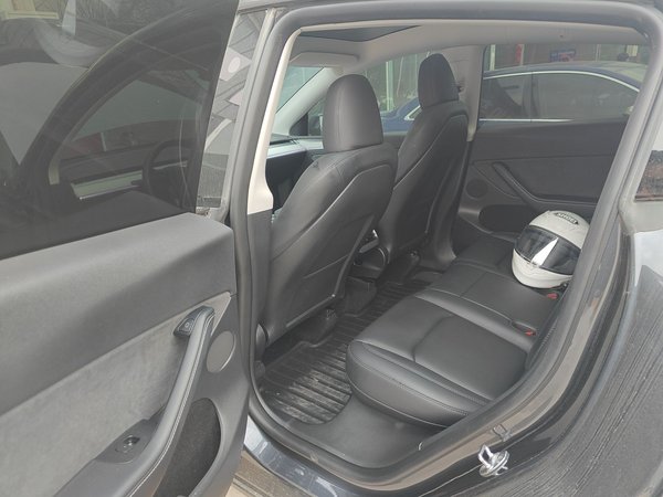 Tesla Model Y 2024, 39400 км, за 30763 USD - фото 12