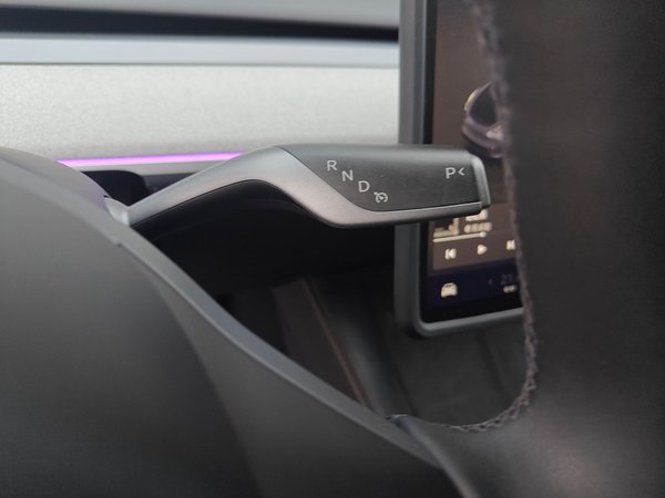 Tesla Model Y 2024, 39400 км, за 30763 USD - фото 20