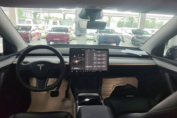 Tesla Model Y 2024, 41200 км, за 28432 USD - фото 13