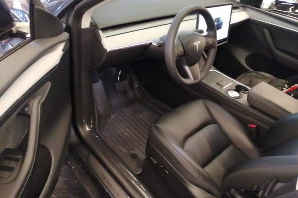 Tesla Model Y 2024, 43200 км, за 28275 USD - фото 18