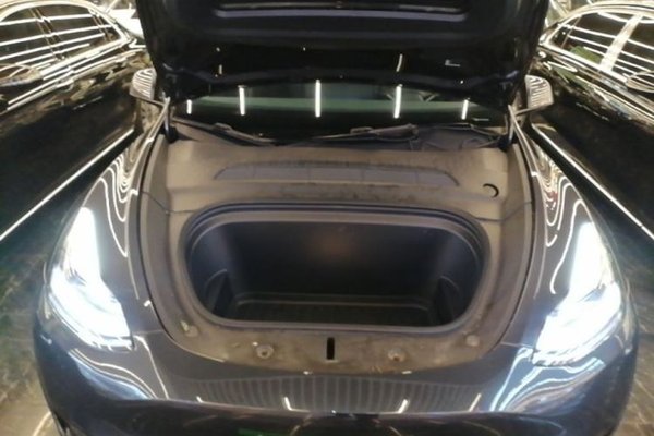 Tesla Model Y 2024, 43200 км, за 28275 USD - фото 24