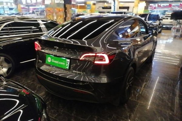 Tesla Model Y 2024, 43200 км, за 28275 USD - фото 6