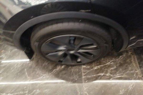 Tesla Model Y 2024, 43200 км, за 28275 USD - фото 11