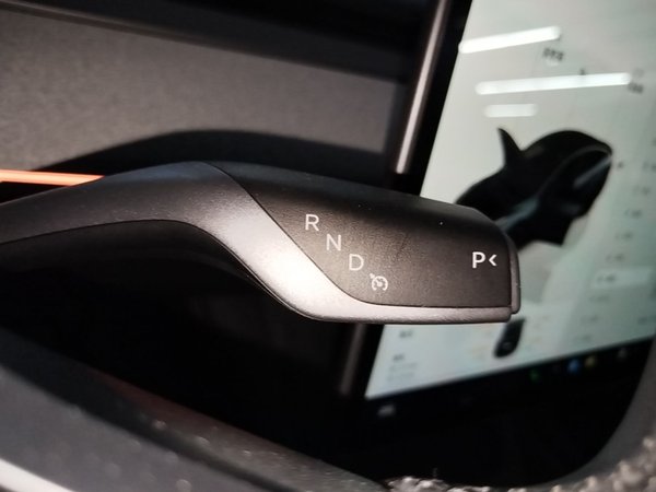 Tesla Model Y 2024, 44200 км, за 29484 USD - фото 17