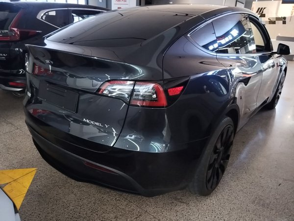 Tesla Model Y 2024, 44200 км, за 29484 USD - фото 6