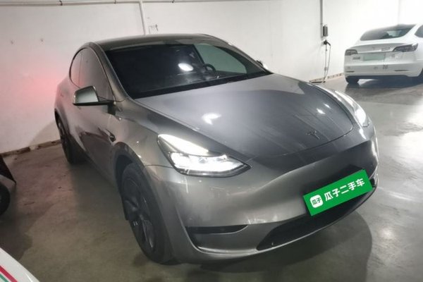 Tesla Model Y 2024, 49700 км, за 28944 USD