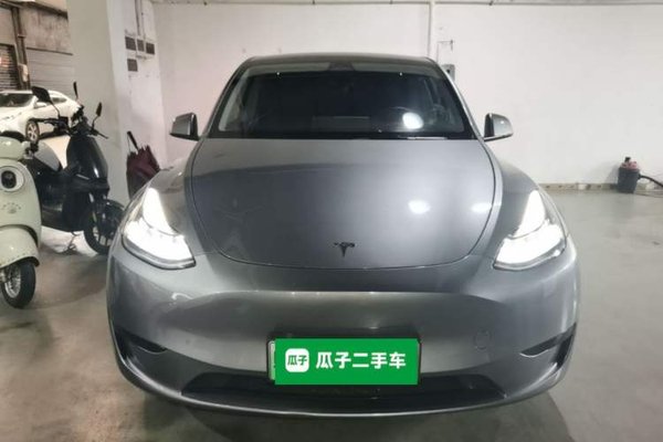 Tesla Model Y 2024, 49700 км, за 28944 USD