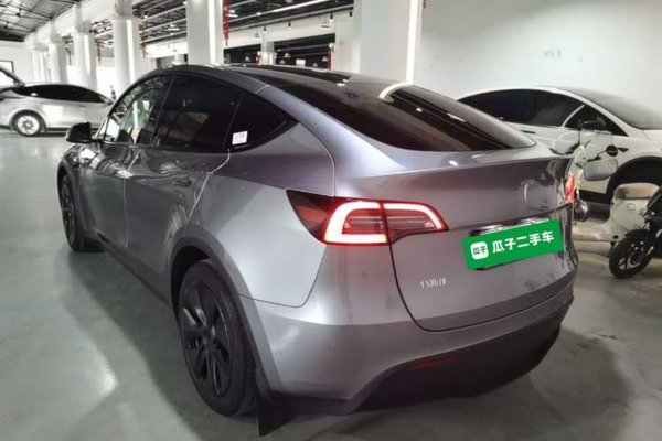 Tesla Model Y 2024, 49700 км, за 28944 USD