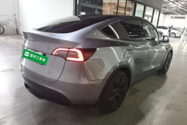 Tesla Model Y 2024, 49700 км, за 28944 USD - фото 6