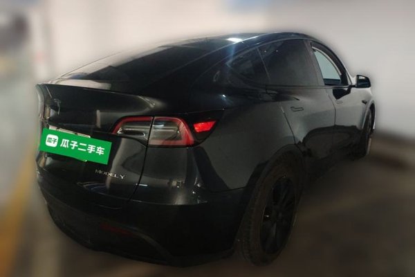 Tesla Model Y 2024, 85100 км, за 30724 USD