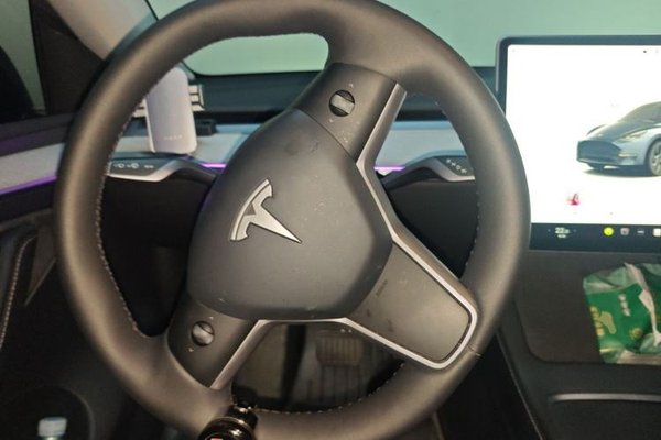 Tesla Model Y 2024, 85100 км, за 30724 USD - фото 7