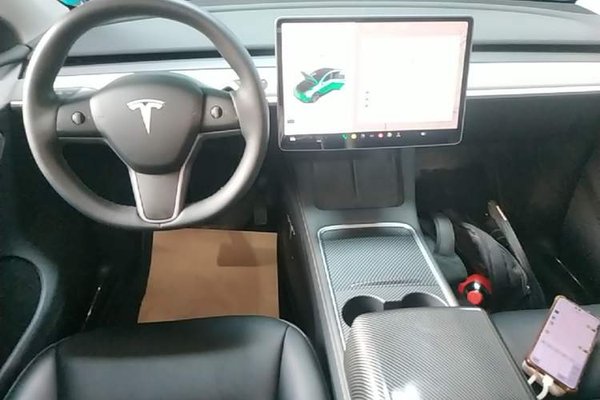 Tesla Model Y 2024, 44400 км, за 28080 USD - фото 23