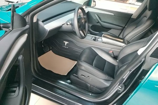 Tesla Model Y 2024, 44400 км, за 28080 USD - фото 26