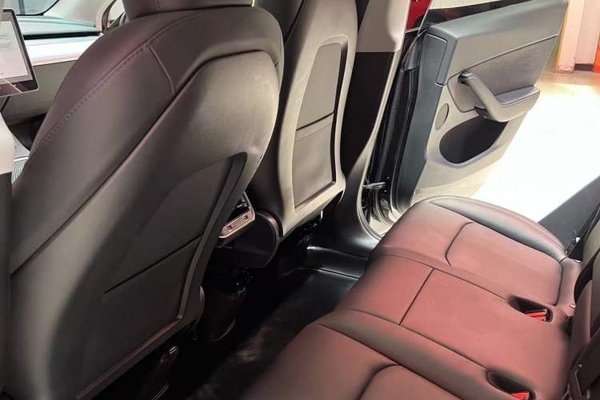 Tesla Model Y 2024, 44400 км, за 28080 USD - фото 34