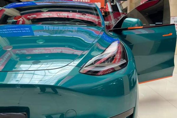 Tesla Model Y 2024, 44400 км, за 28080 USD - фото 8