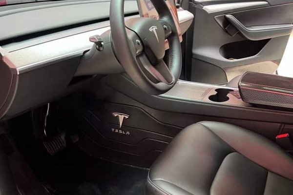 Tesla Model Y 2024, 44400 км, за 28080 USD - фото 25