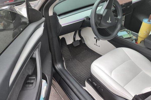 Tesla Model Y 2024, 36800 км, за 28783 USD - фото 16