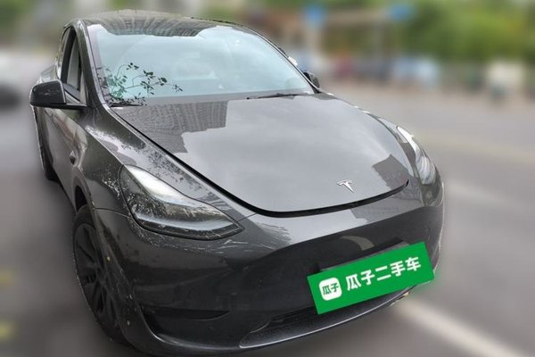 Tesla Model Y 2024, 36800 км, за 28783 USD