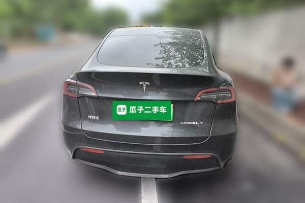 Tesla Model Y 2024, 36800 км, за 28783 USD
