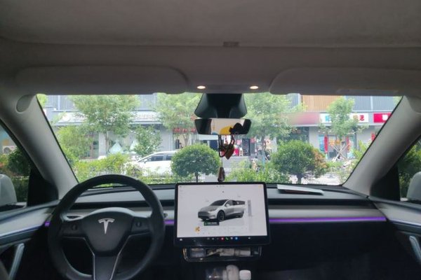 Tesla Model Y 2024, за 26120 USD - фото 19