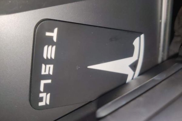 Tesla Model Y 2024, за 26120 USD - фото 9