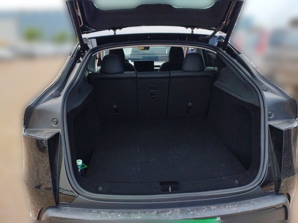 Tesla Model Y 2025, 12200 км, за 34152 USD - фото 16
