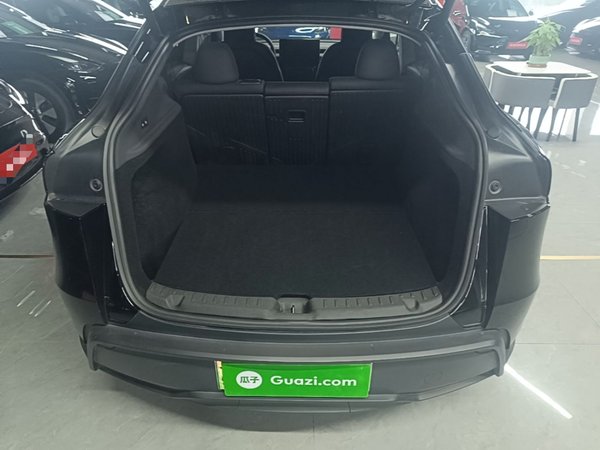 Tesla Model Y 2025, 14900 км, за 35820 USD - фото 12