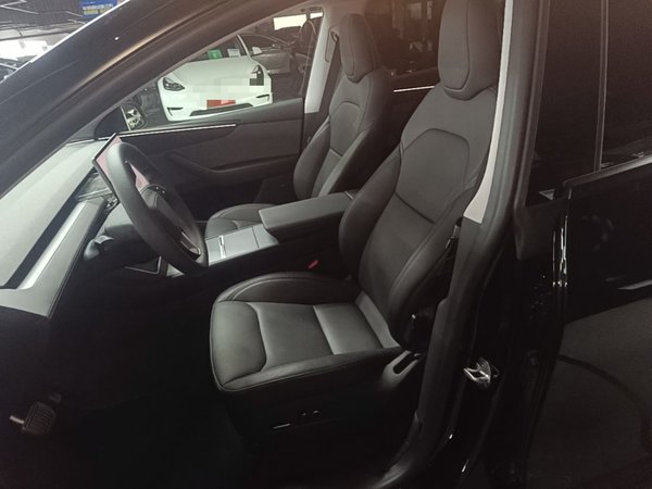 Tesla Model Y 2025, 14900 км, за 35820 USD - фото 8